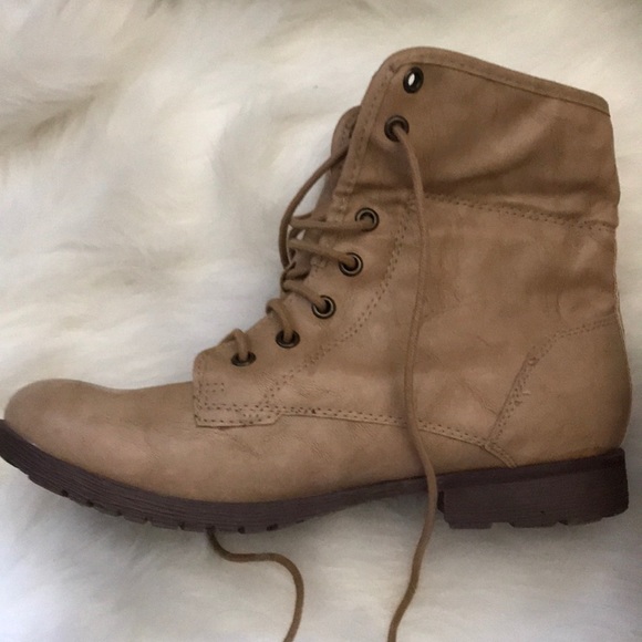 Z London Tan Fold-Over Boots - Picture 3 of 6